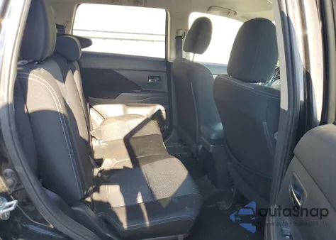 2017 Mitsubishi Outlander Es z USA, uszkodzony, nr VIN JA4AZ2A3XHZ035726